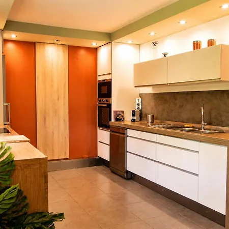 Le Cercle Des Elements - Maison D'exception - Cinema, Parking Prive -classe 4 Etoiles * La Riviere-de-Corps
